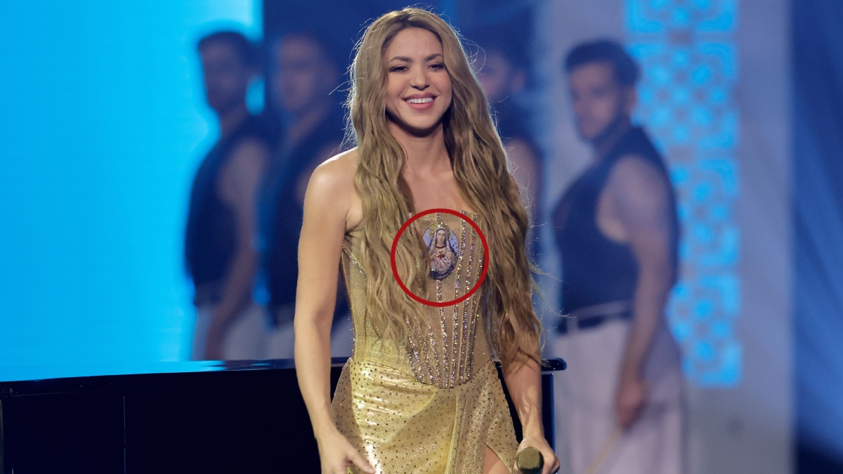 Qu Significa La Virgen Que Llevaba Shakira En Su Vestido De Los Latin